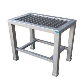 Mesa central para desmoldar